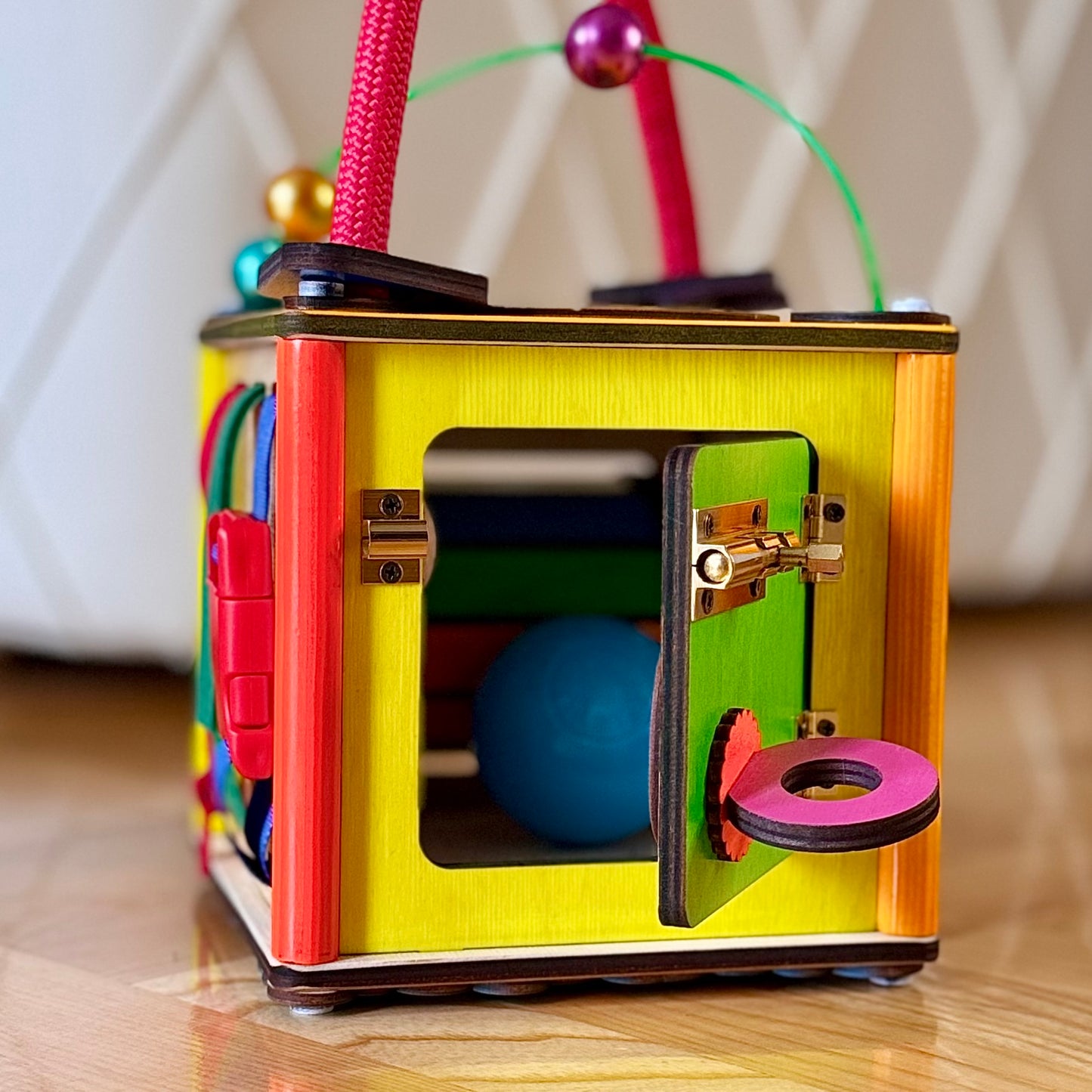 Montesori kocka Babysmart 20x20x16 cm